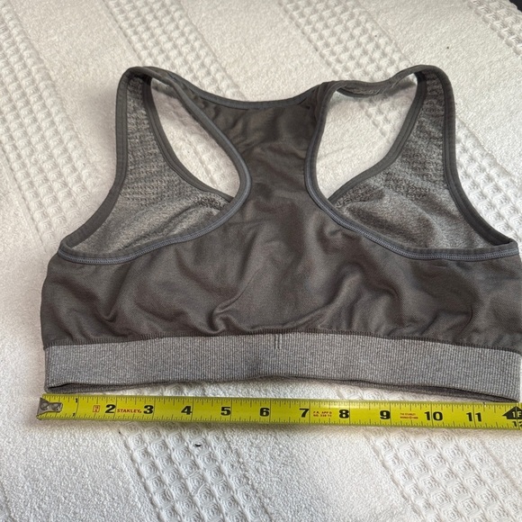 New Balance Charcoal Textured Sports Bra - Picture 5 of 5